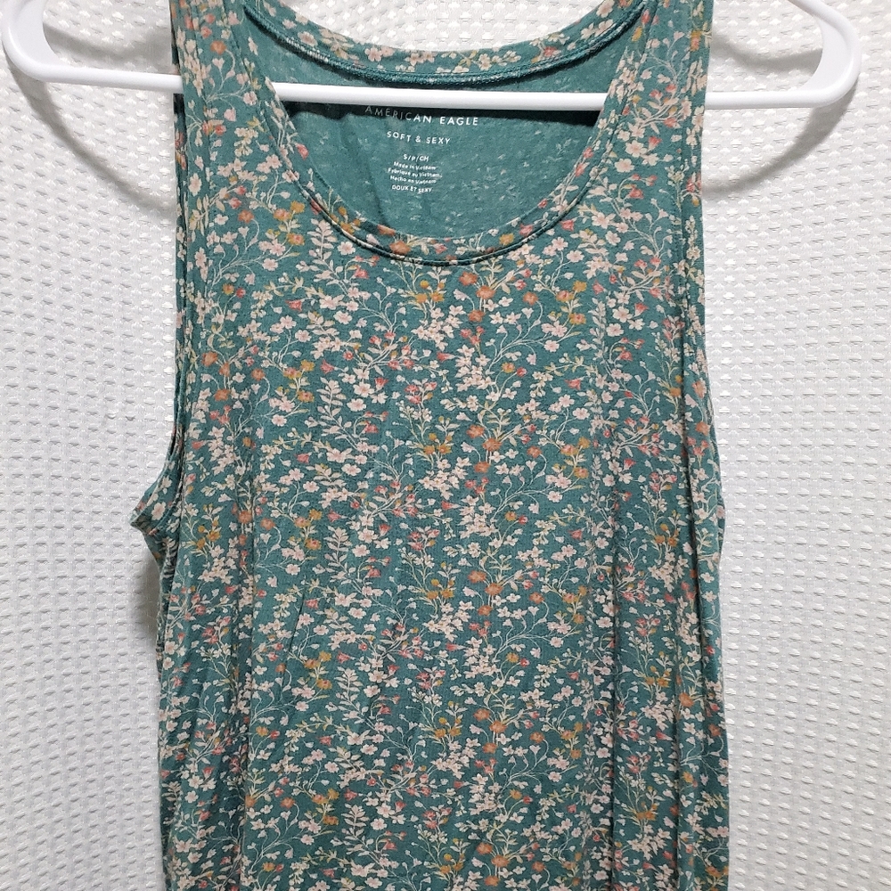 AMERICAN EAGLE floral cotton tank top